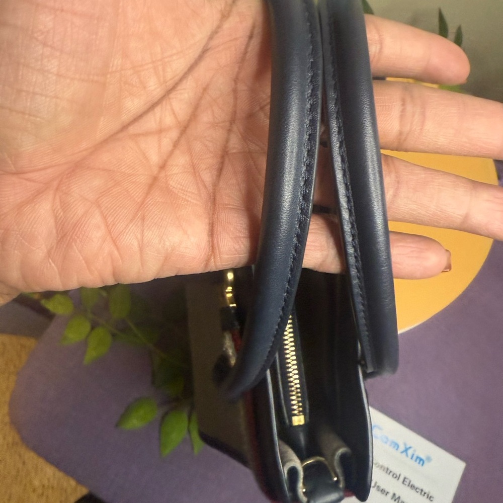 New Without Tags Kate Spade Navy and Cream Satchel - Picture 8 of 13